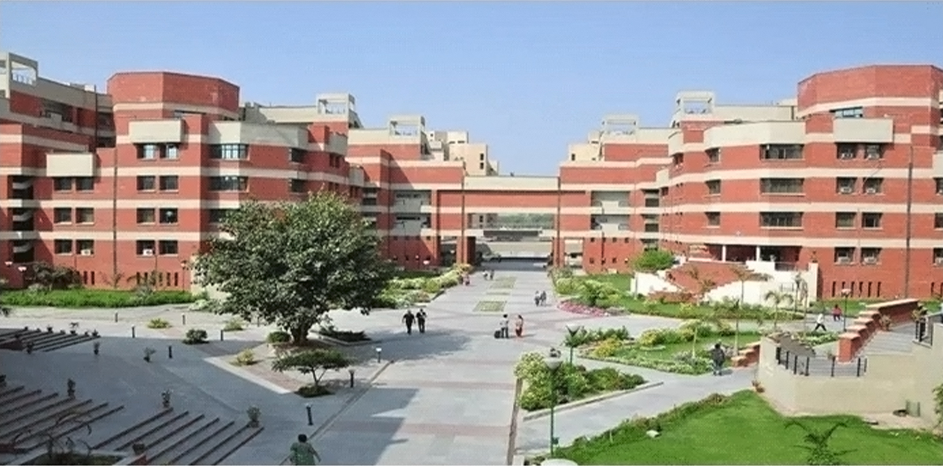 North Delhi Municipal Corporation Medical College, Delhi