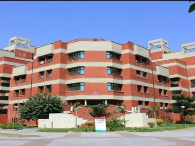 UNIVERSITY SCHOOL OF MANAGEMENT STUDIES